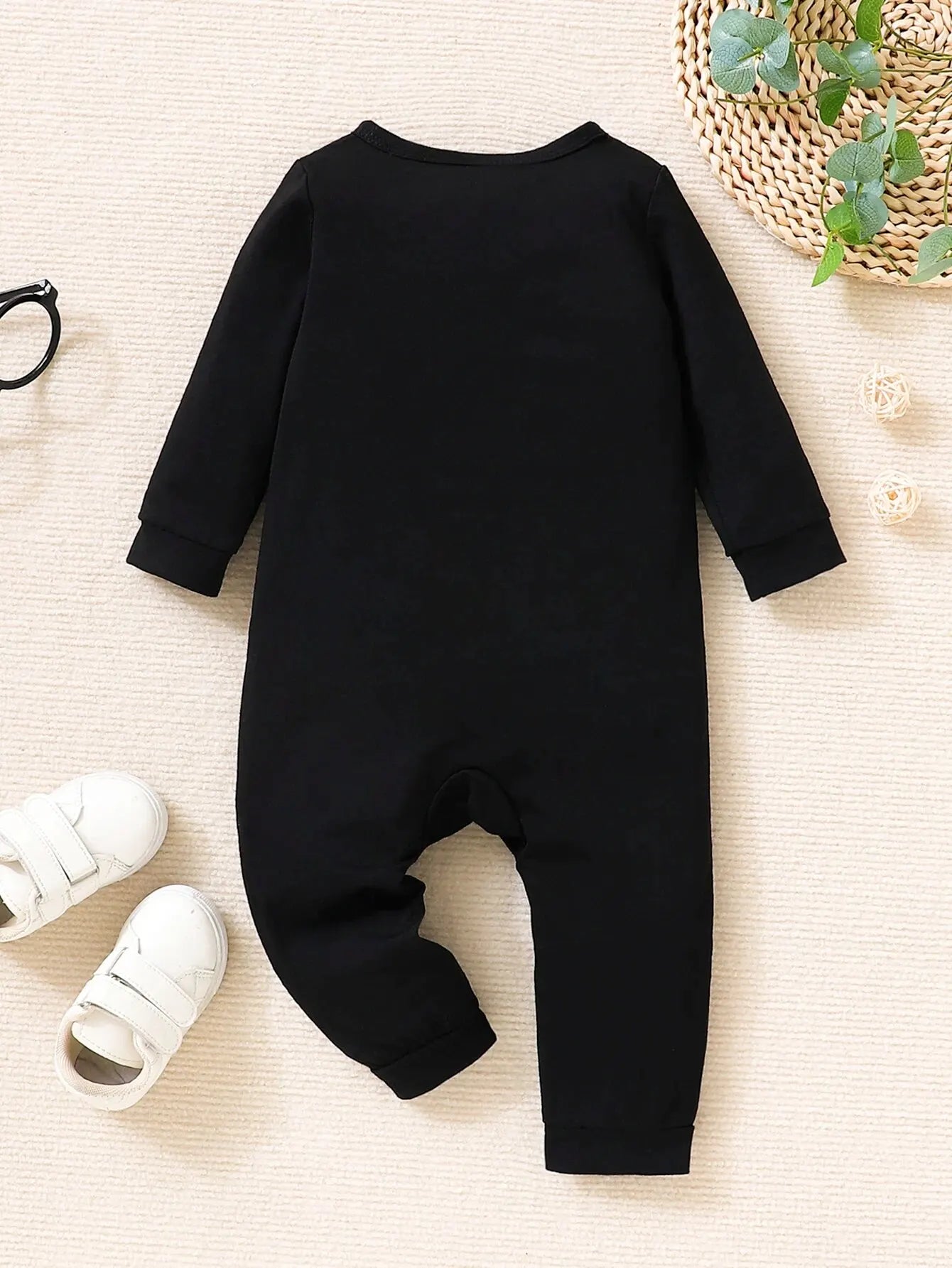 Infant and Child"mom+dad=me Crawl Suit